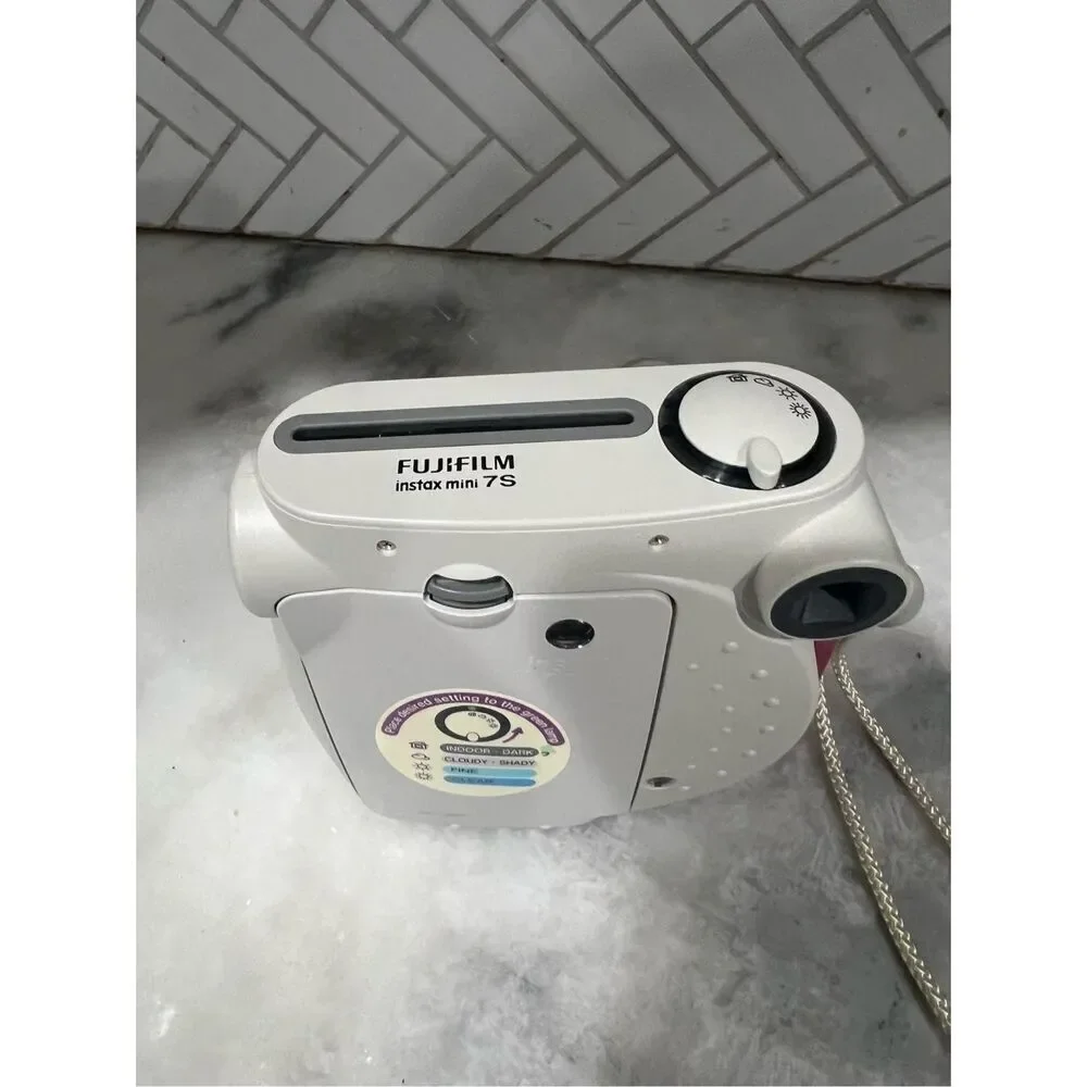 Used Fujifilm Instax Mini 7S Instant Film Camera (White with Pink trim)